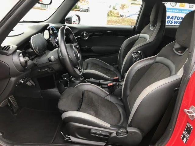 MINI Cooper John Cooper Works