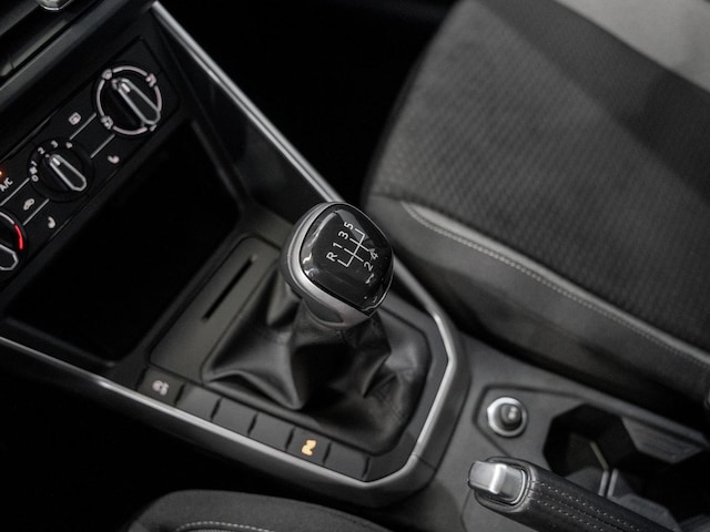 Volkswagen Polo 1.0 l TSI 5-Gang Virtual LED PDC SHZ SoundSys