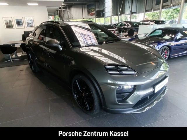 Porsche Macan 4