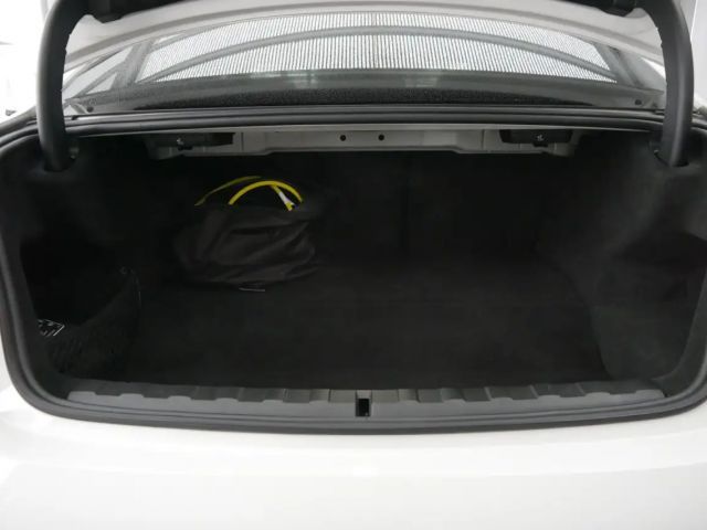 BMW 330 330e Sedan xDrive