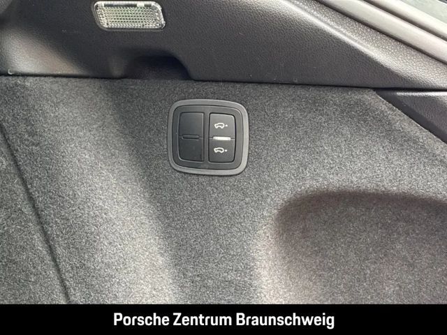 Porsche Macan Rückfahrkamera Sportabgas Luftfederung LED