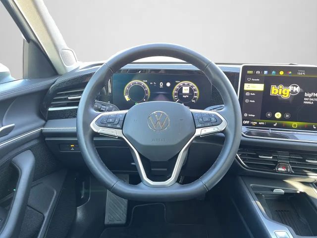 Volkswagen Passat 1.5 eTSI Business Variant