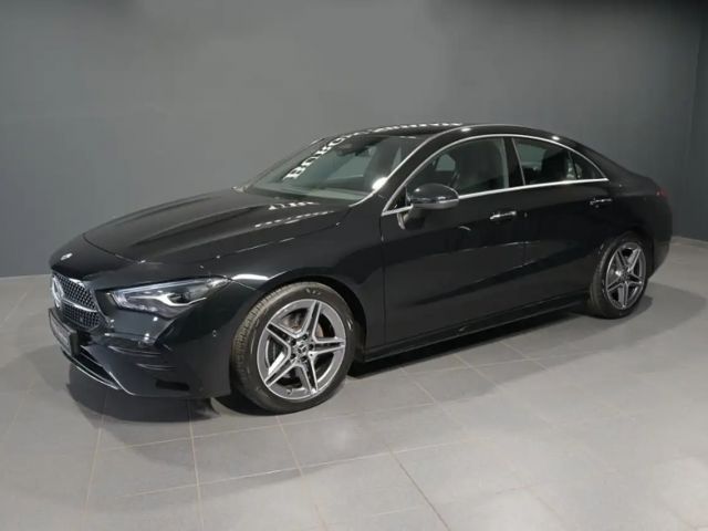 Mercedes-Benz CLA 200 AMG Line Coupé
