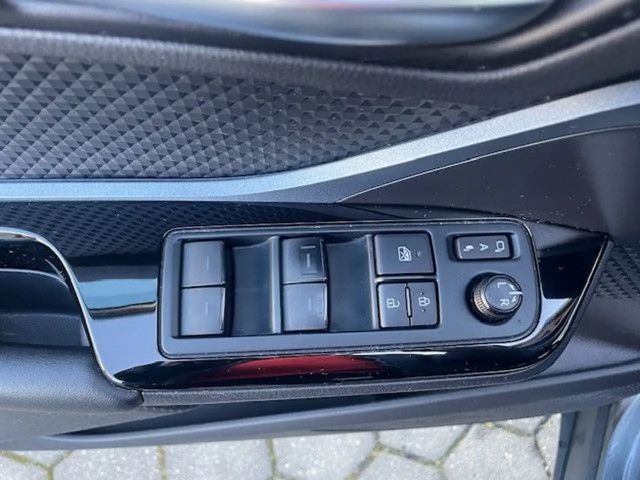 Toyota C-HR Hybride Team D