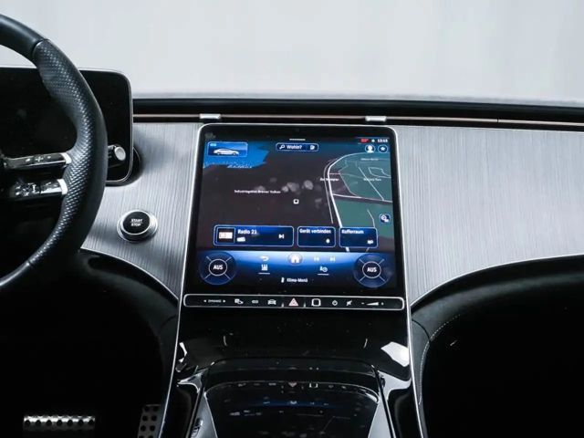 Mercedes-Benz EQE 300 AMG Line Sedan