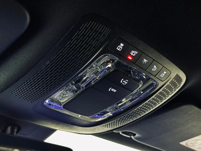 Mercedes-Benz CLA 250 CLA 250 e Sedan