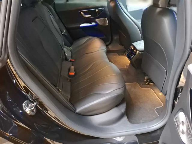 Mercedes-Benz EQE SUV 300