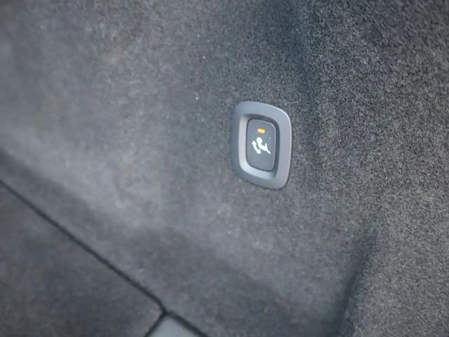 Volvo XC60 AWD Dark Plus