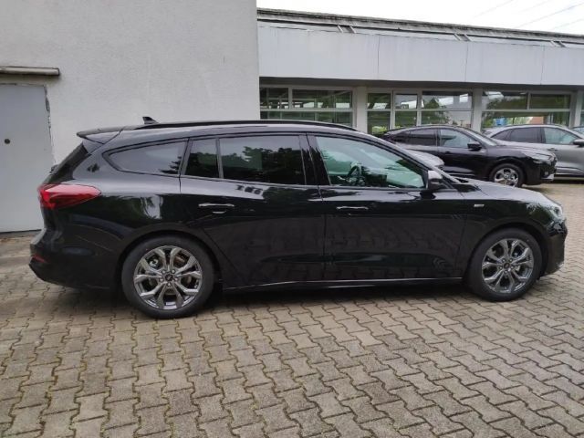 Ford Focus ST Line Wagon
