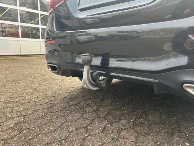 Mercedes-Benz A 220 A 220 d AMG Line