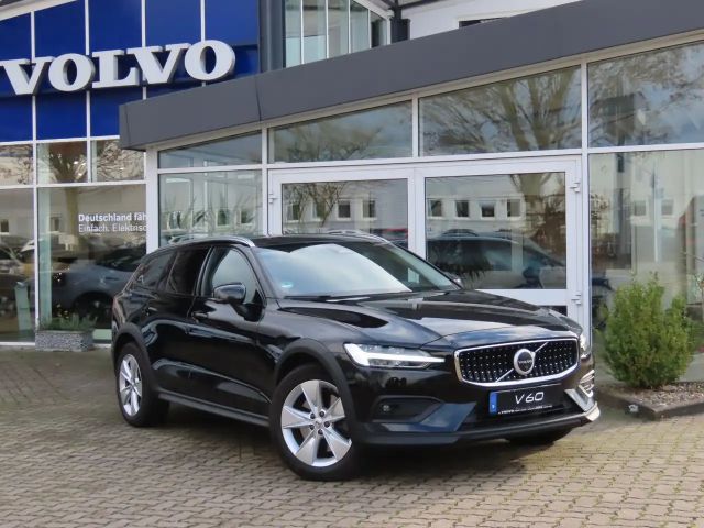 Volvo V60 Cross Country Pro