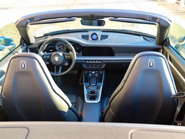 Porsche 992 4S Cabrio Carrera