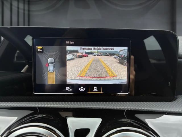 Mercedes-Benz A 180 A 180 d AMG Line