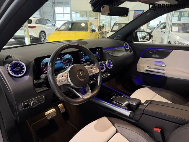 Mercedes-Benz GLA 200 AMG Line Premium