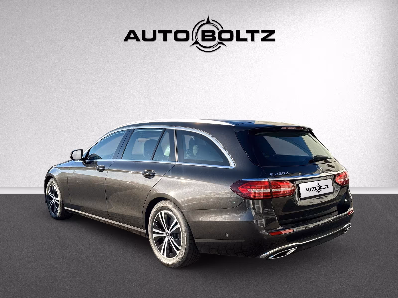 Mercedes-Benz E 220 AVANTGARDE E 220 d Estate