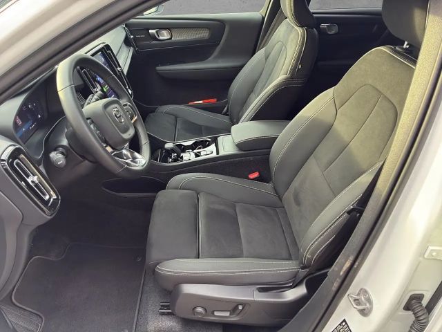 Volvo XC40 Dark Plus