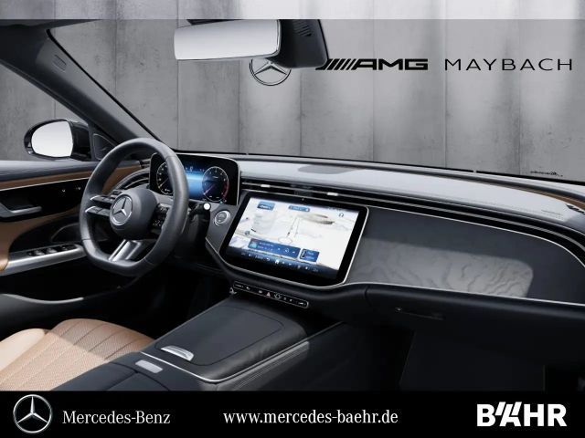 Mercedes-Benz E 200 AMG Line Sedan