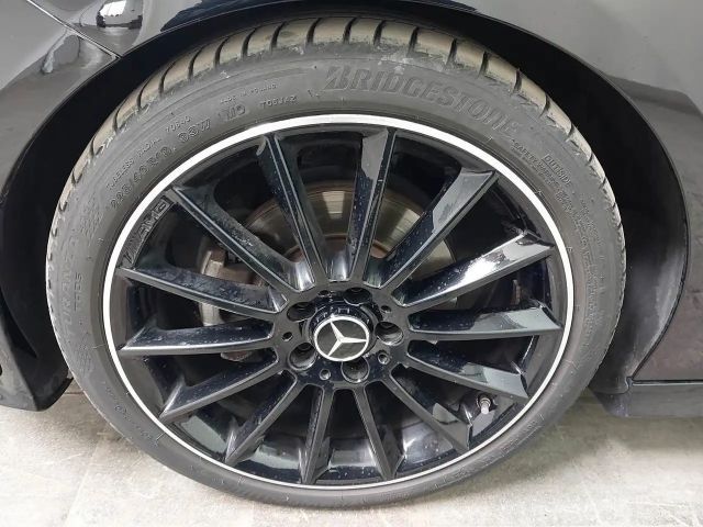 Mercedes-Benz CLA 200 AMG Line Shooting Brake