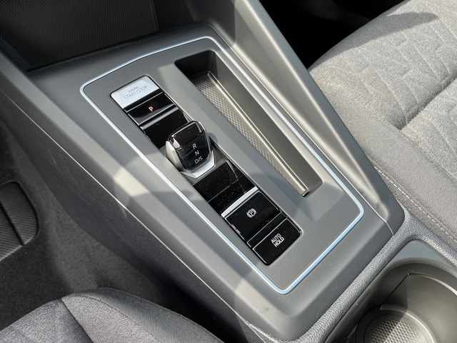 Volkswagen Golf Life Variant