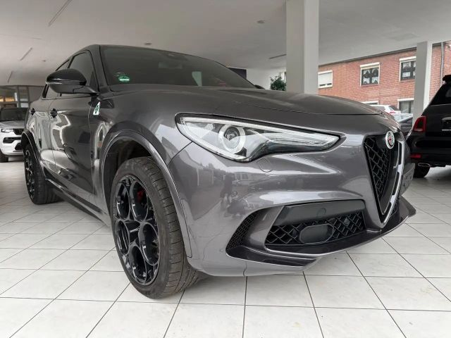 Alfa Romeo Stelvio Q4 Quadrifoglio