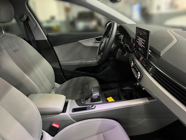 Audi A4 35 TFSI Avant S-Line S-Tronic