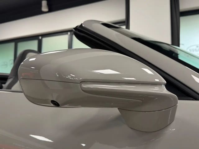 Porsche 992 Cabrio Carrera