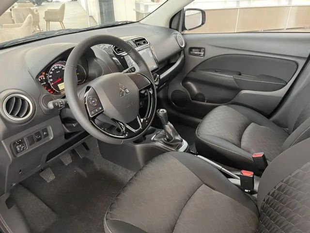 Mitsubishi Space Star Invite Star