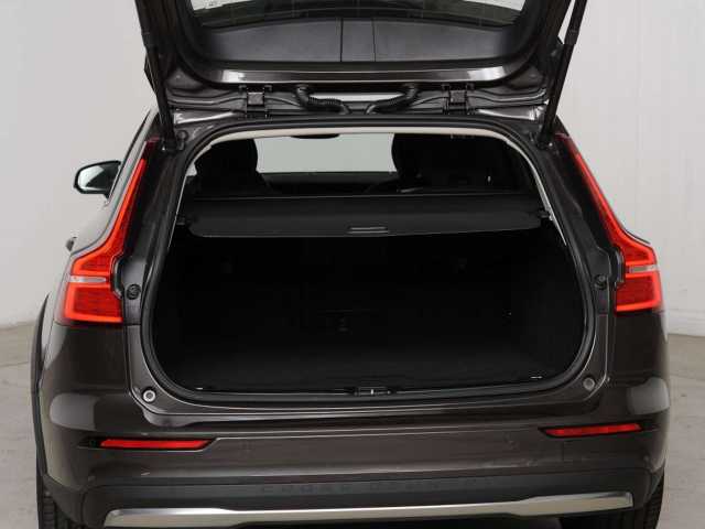 Volvo V60 Cross Country AWD Plus