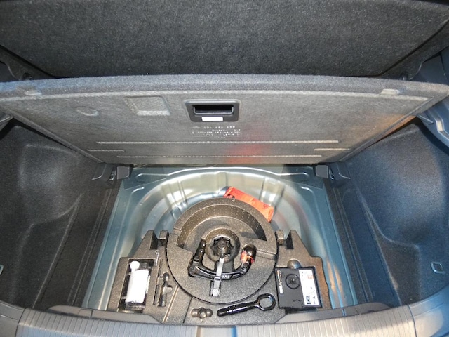 Volkswagen T-Roc T-ROC 1.5 E2 R-L  BT110 TSID7F