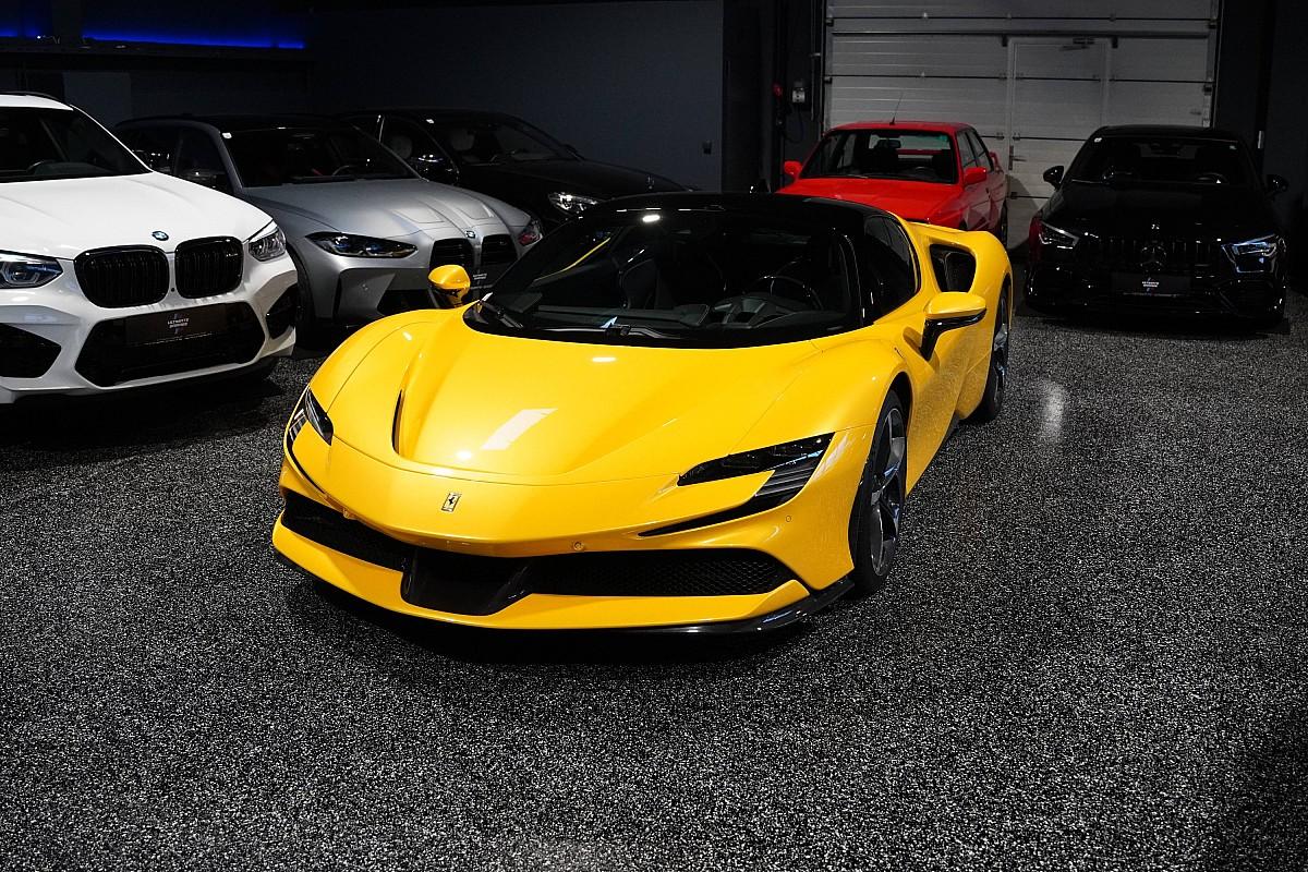 Ferrari SF90 Stradale