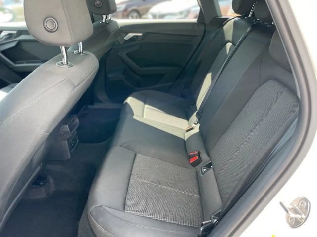 Audi A3 30 TFSI S-Line S-Tronic Sedan