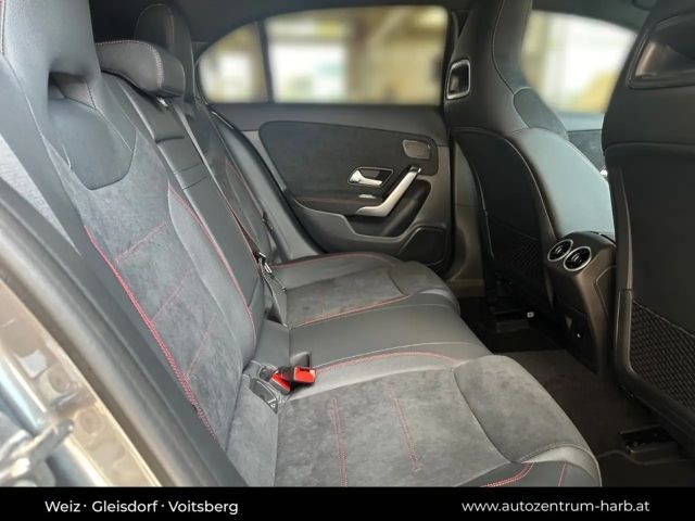 Mercedes-Benz A 180 A 180 d