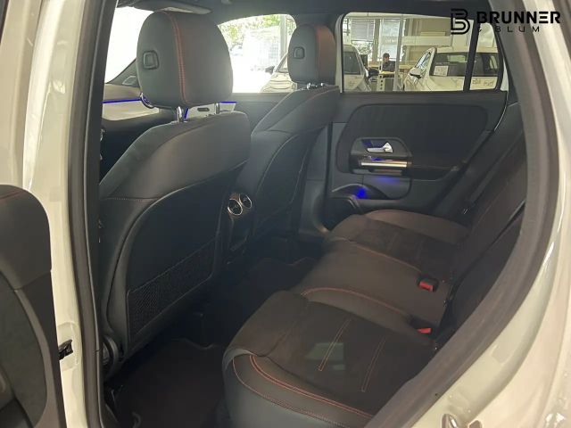 Mercedes-Benz GLA 200 AMG Line