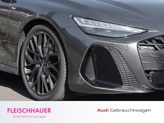 Audi A6 Avant Quattro S-Tronic