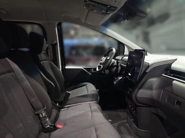 Hyundai Staria Trend