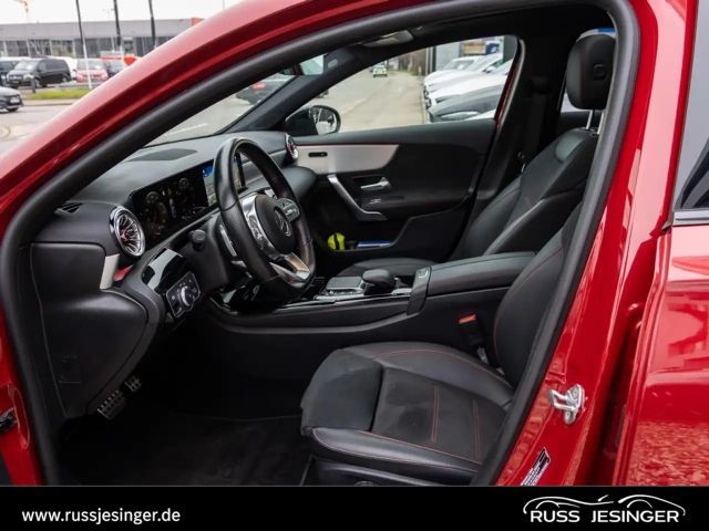 Mercedes-Benz A 250 4MATIC AMG Line