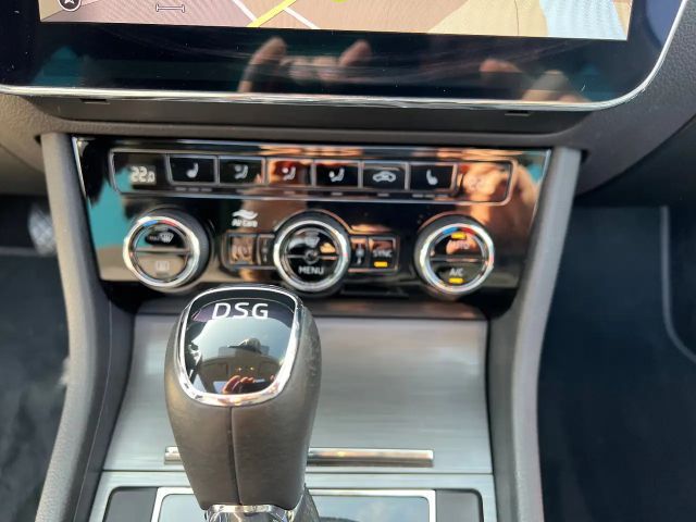 Skoda Superb 2.0 TDI Combi Style Style