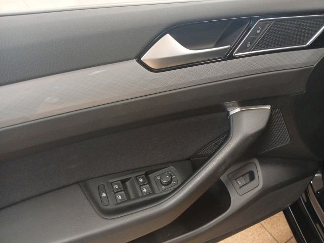 Volkswagen Passat 1.5 TSI Business DSG Variant