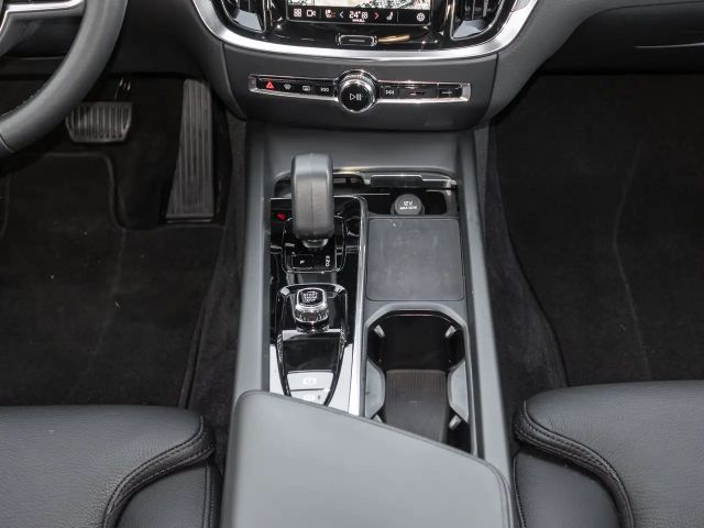 Volvo V60 Cross Country AWD Plus