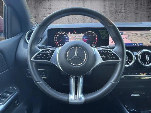 Mercedes-Benz B 220 B 220 d