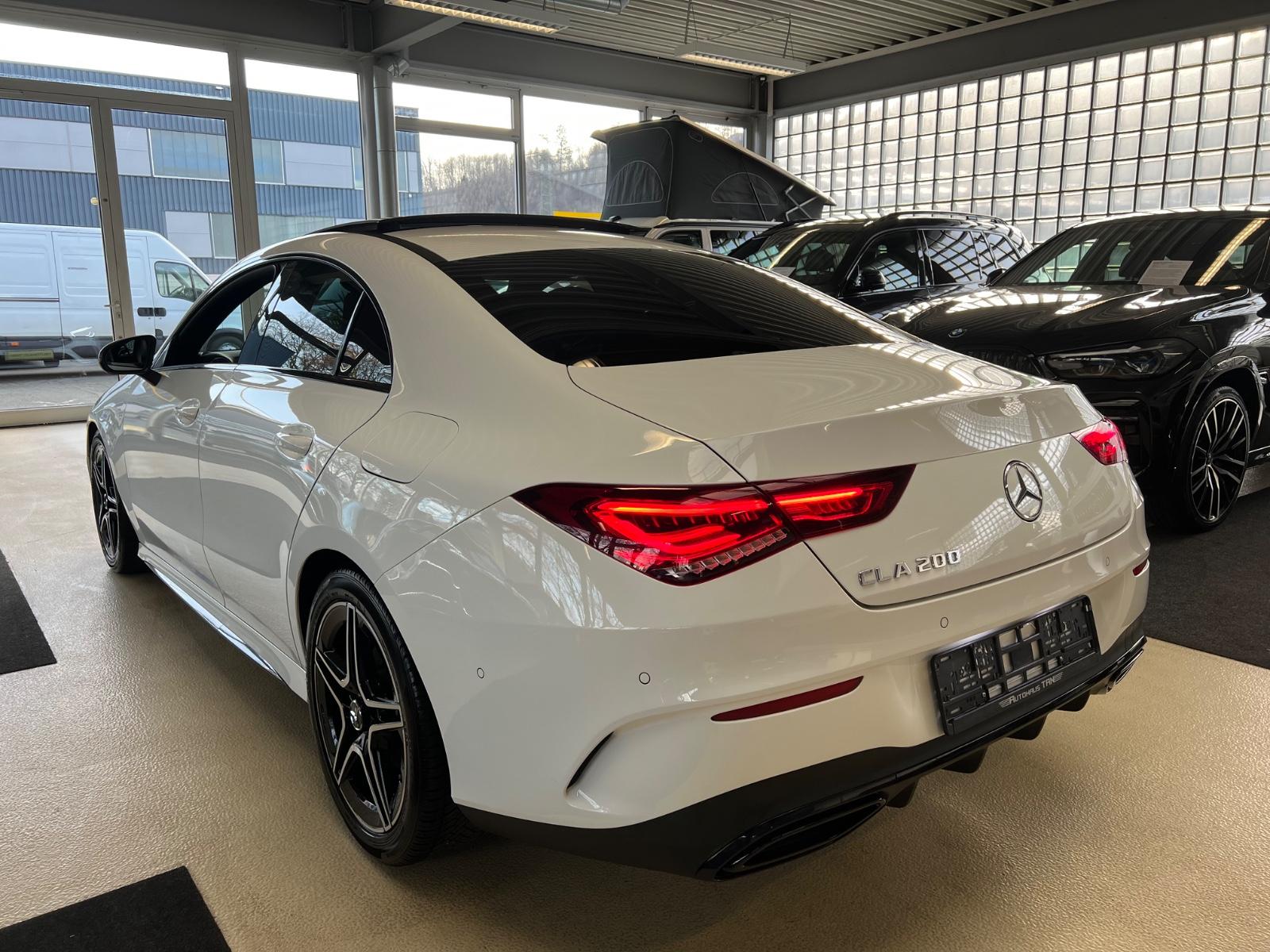 Mercedes-Benz CLA 200 AMG Line