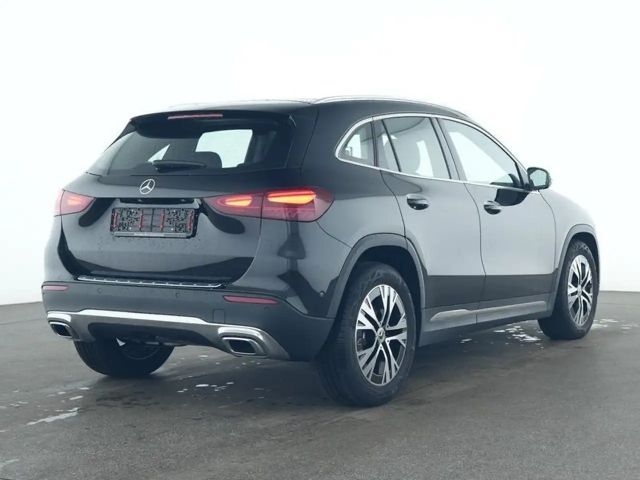 Mercedes-Benz GLA 180 Progressive