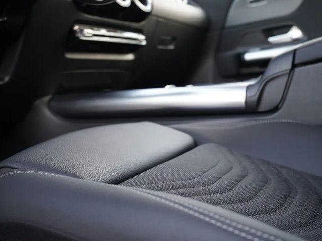 Mercedes-Benz GLA 180 Progressive