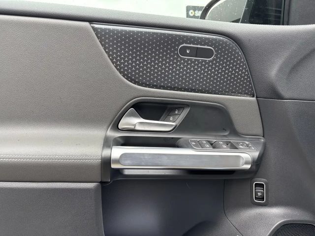 Mercedes-Benz EQB 300 4MATIC Electric Art