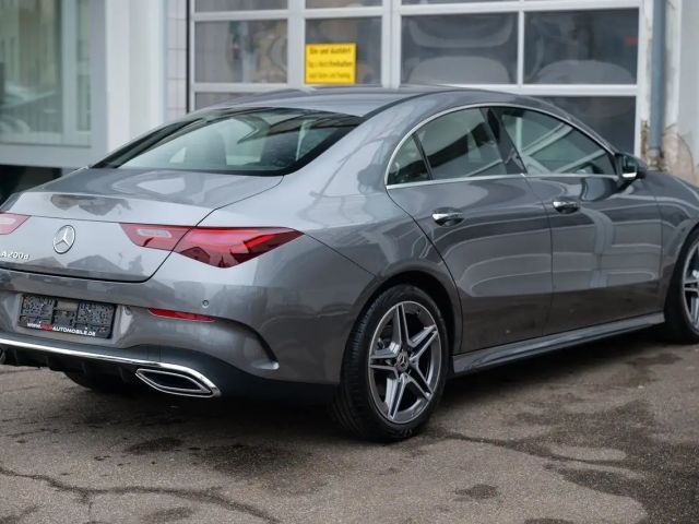 Mercedes-Benz CLA 200 AMG Line CLA 200 d Coupé
