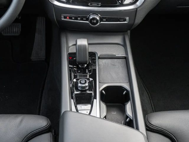 Volvo V60 Cross Country AWD Plus