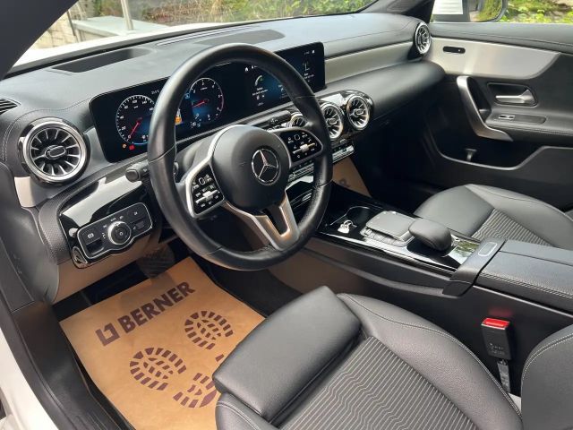 Mercedes-Benz CLA 220 CLA 220 d Shooting Brake