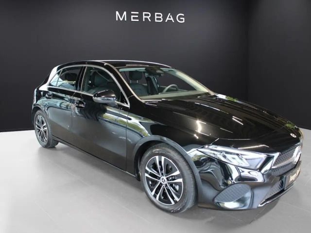 Mercedes-Benz A 180 Premium Progressive