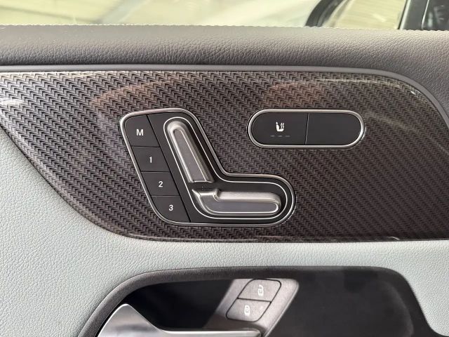 Mercedes-Benz GLB 250 4MATIC AMG Line Premium