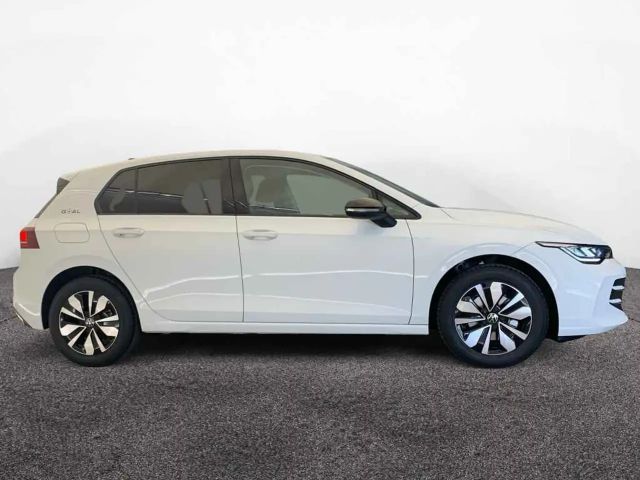 Volkswagen Golf 1.5 eTSI DSG